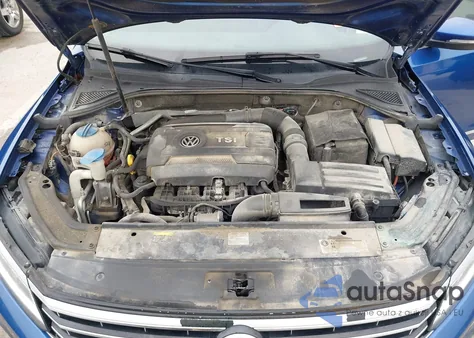 2017 Volkswagen Passat 1.8T Se z USA, uszkodzony, nr VIN 1VWBT7A31HC000694